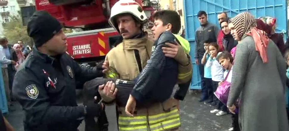 İstanbul Bahçelievler'de bir okulda yangın çıktı! Bina boşaltıldı