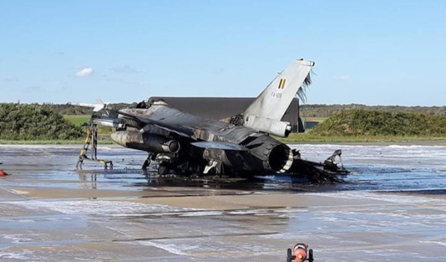 F-16 savaş uçağı patladı!
