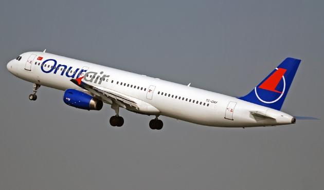 Onur Air uçağı Diyarbakır'a zorunlu iniş yaptı...