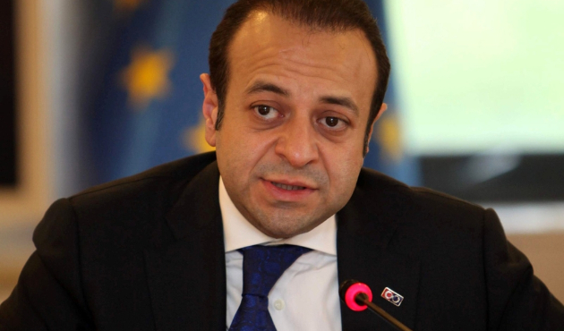 Bağış: Sıfır sorun derken, sırf sorun oldu her şey