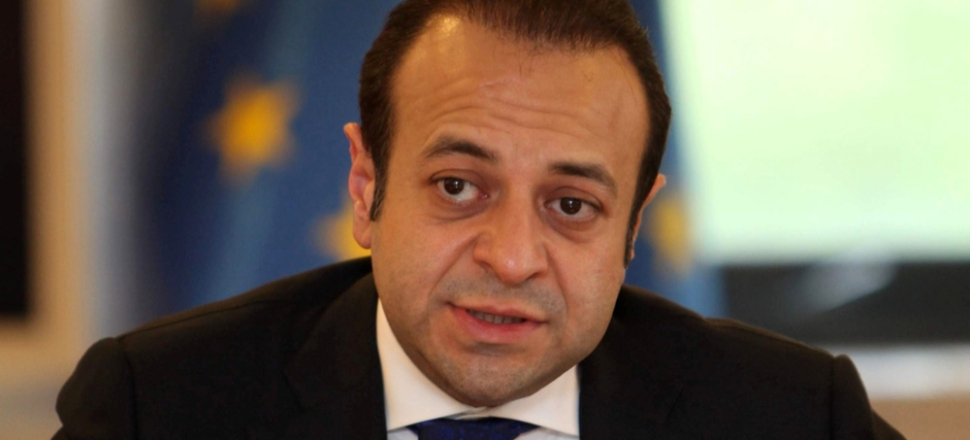 Bağış: Sıfır sorun derken, sırf sorun oldu her şey