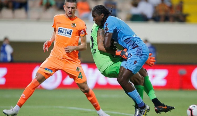 Manchester United, Alanyasporlu futbolcuya talip!