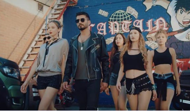 Dolandırıcıları dolandıran popstar!