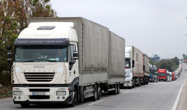 Kapıkule'de 13 kilometrelik ihracat kuyruğu!