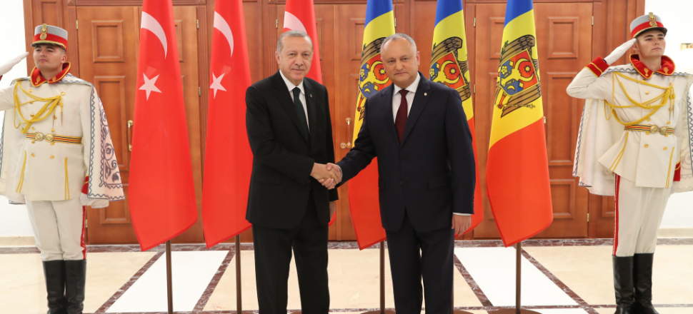Erdoğan Dodon tarafından resmi törenle karşılandı!