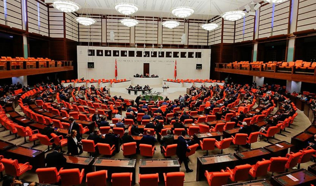Lübnan'daki Türk askerinin görev süresi uzatıldı