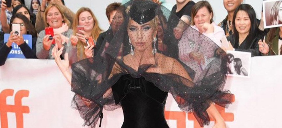 Lady Gaga, 19 yaşında yaşadığı tecavüzü anlattı!