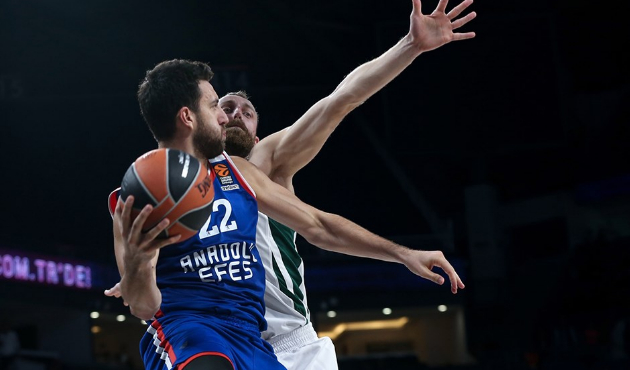 Anadolu Efes evinde kayıp!