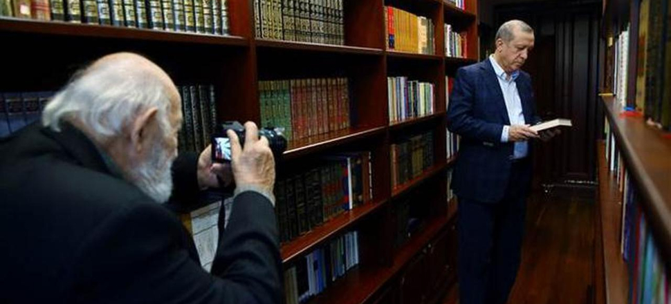 "Objektifiyle tarih yazan Ara Güler'i..."