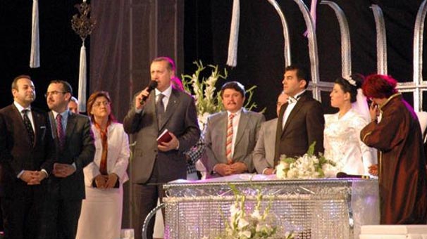 AK Partili kadın başkana akıl almaz FETÖ kumpası: Beni hapse atanlar...
