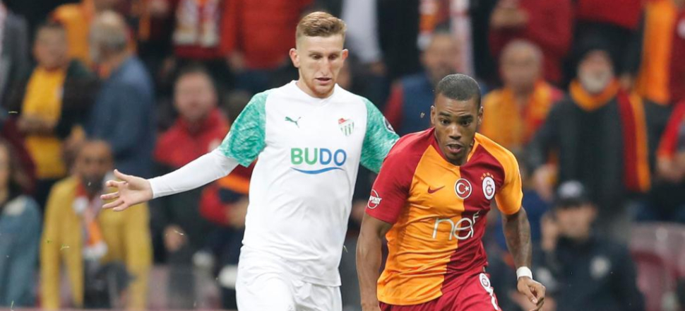Galatasaray evinde bir puana razı oldu!