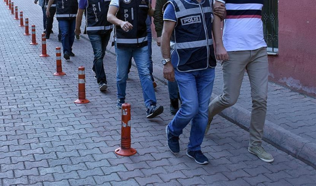 FETÖ'cü 21 asker tutuklandı...