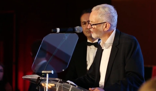 İngiltere’nin solcu lideri Corbyn'den Erdoğan'a övgü!