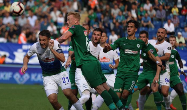 Konyaspor puanı VAR ile kurtardı!