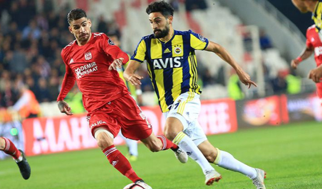 Fenerbahçe'ye bir şok daha! 3 hafta yok...