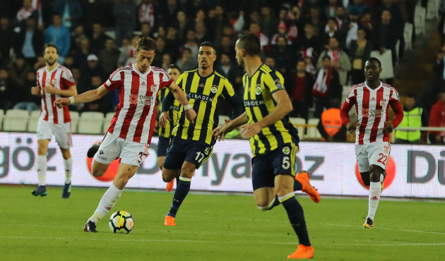 Fenerbahçe zorlu Sivas deplasmanında!