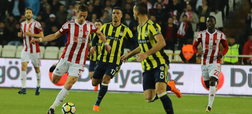 Fenerbahçe zorlu Sivas deplasmanında!