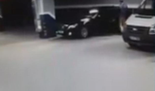 Otoparkta bir konsolosluk aracı daha tespit edildi