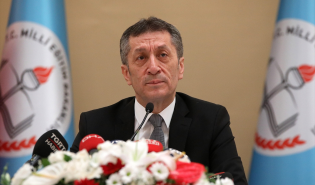 Bakan Selçuk: Daha az ders saati, daha az ders çeşidi olacak!