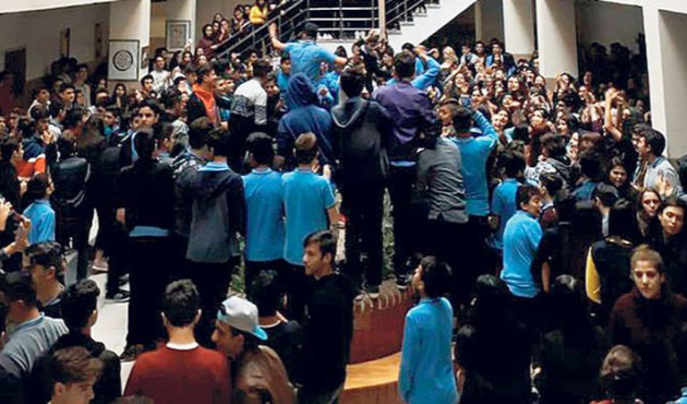 Lisede tacizci öğretmen isyanı!