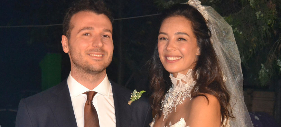 Azra Akın Hollywood ünlüleri gibi doğum yapacak!