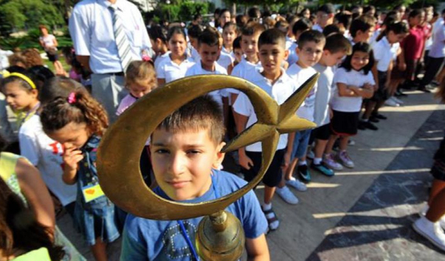 MEB, Danıştay'ın öğrenci andı ile ilgili kararını temyize götürdü, yürütmeyi durdurma istedi!