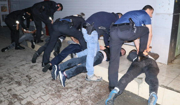 Adana'da film gibi operasyon!