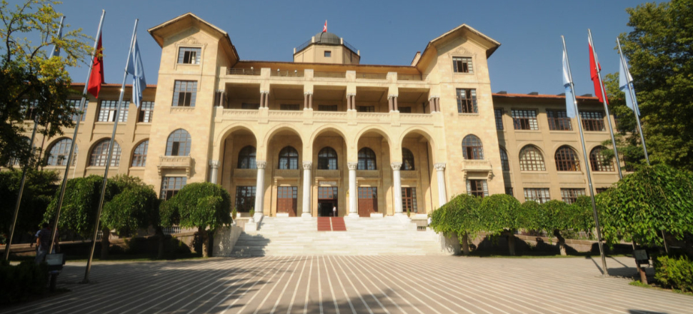 Gazi Üniversitesi'nde FETÖ operasyonu!