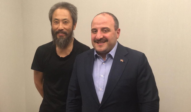 Suriye’de rehin tutulan Japon gazeteci ülkesine döndü