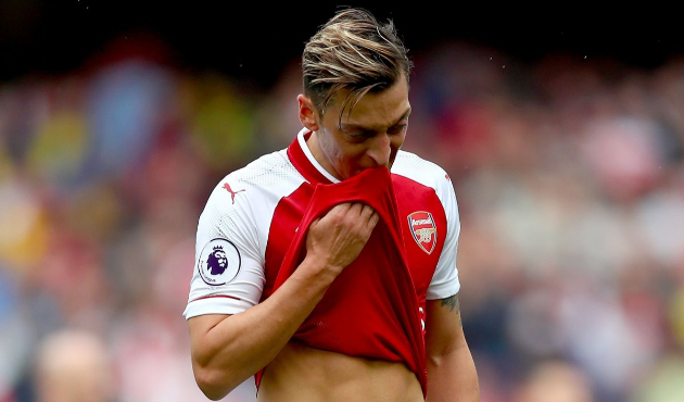 Mesut Özil o haberi alınca yıkıldı!