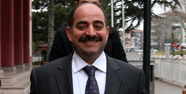 Flaş! Flaş! Bakan Çavuşoğlu iddiayı yalanladı... Zekeriya Öz ve Adil Öksüz yakalanmadı...