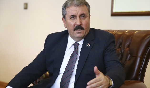 Destici: Bize yumruk atacak olan kurşunu yer...