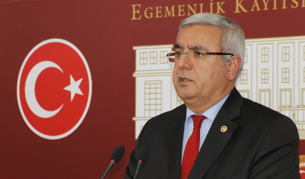 Arınç'la tartışan Metiner'den zorunlu açıklama...