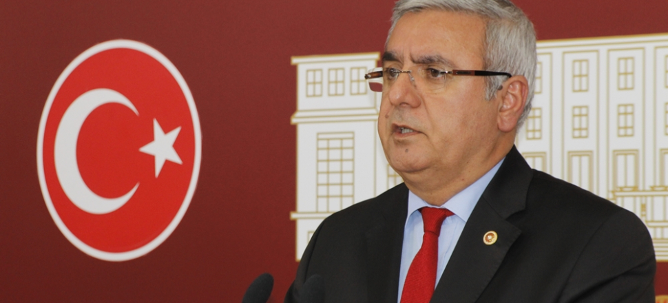 Arınç'la tartışan Metiner'den zorunlu açıklama...