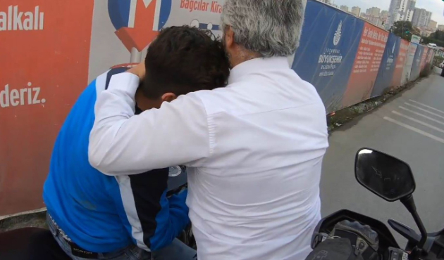 Trafikte herkese örnek davranış otobüs şoföründen geldi!