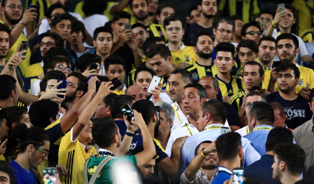 Taraftar çıldırdı: Formayı çıkarın s... gidin