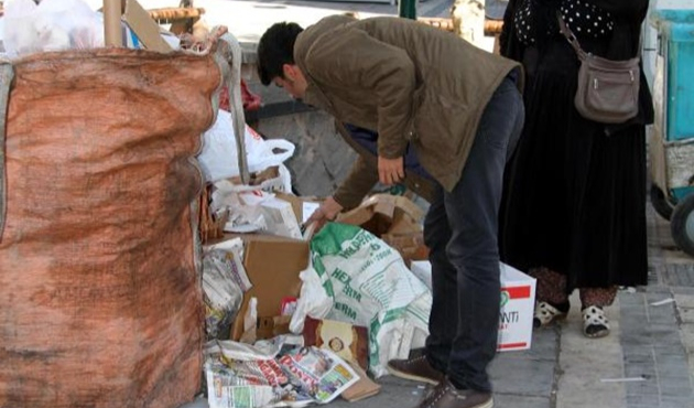 Çöpte buldu hayatı değişti!