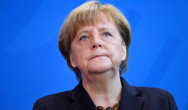 Merkel'den seçimlerde aday olmama kararı!