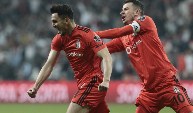 Vodafone Park'ta Quaresma ve Mustafa işbirliği!