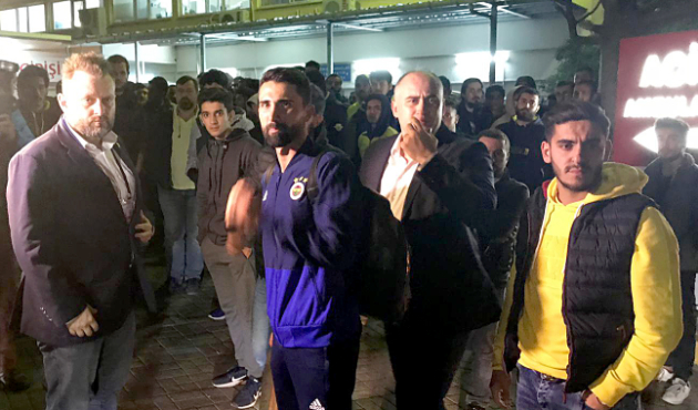Fenerbahçeli futbolculardan taziye ziyareti...