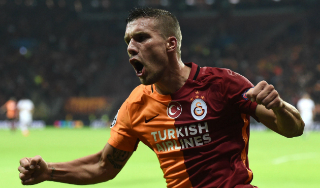 Lukas Podolski'den derbi paylaşımı!