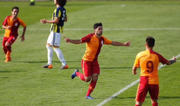 Günün ilk derbisi Galatasaray'ın!
