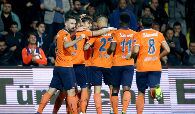 Başakşehir zirveyi sevdi!