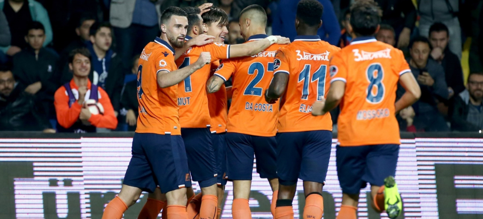 Başakşehir zirveyi sevdi!