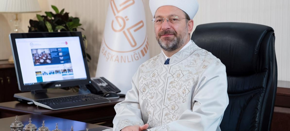Erbaş: Gençlere rol model olmanız gerekiyor...
