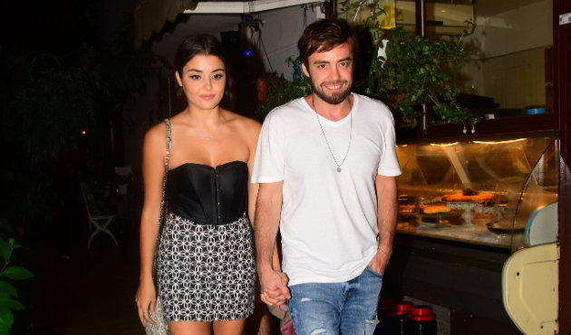 Murat Dalkılıç Hande Erçel'e kol kanat gerdi!