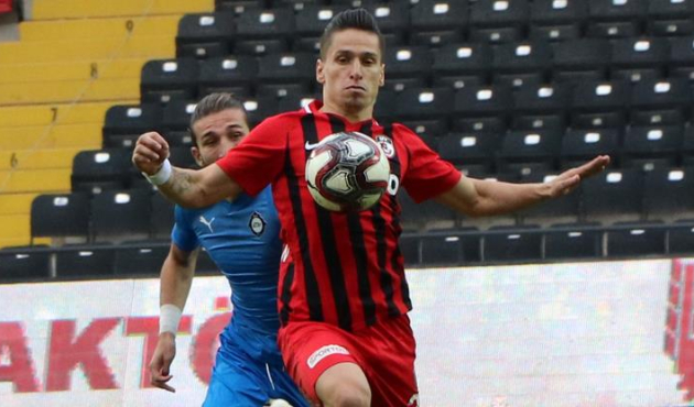 Gazişehir 3 puanı 3 golle aldı!