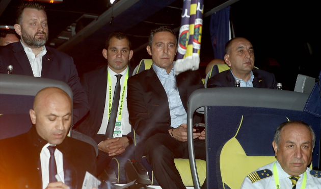 Ali Koç takım otobüsüyle TT Stadı'na geldi!