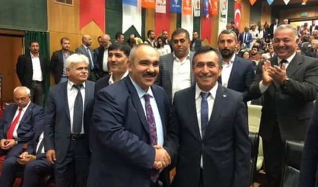 CHP’li Belediye Başkanı AK Parti’ye katıldı...