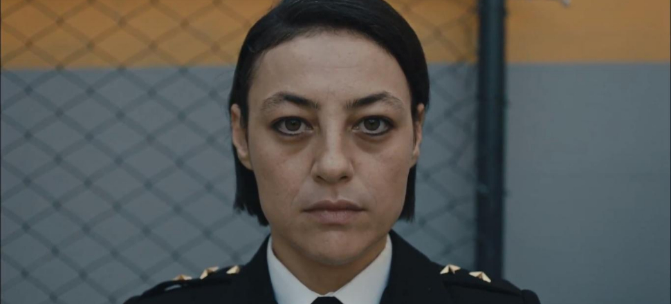 Avlu dizisinin Zerrin müdürü aşka geldi!